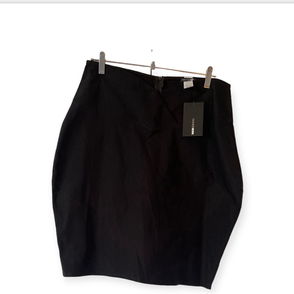 Fashion Nova Black Skirt -Size 3X